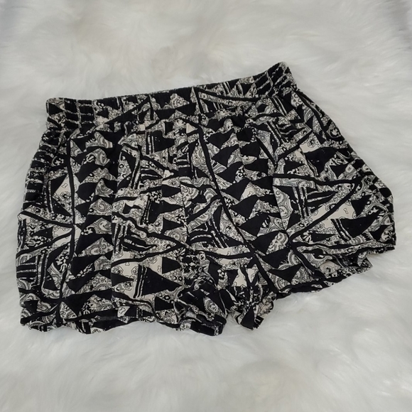 Mossimo Supply Co. Pants - MOSSIMO Supply Co. - Patterned Soft Shorts